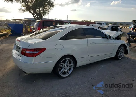 2012 Mercedes-Benz E 350 из США, поврежденный, VIN WDDKJ5KB0CF171517